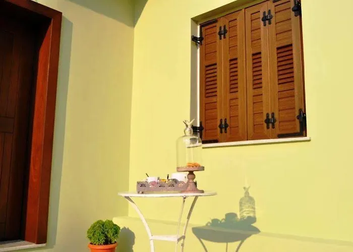 Hotel Tsagarada מלון 2*